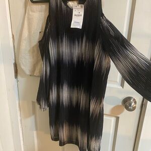 Black and white cold shoulder Long Sleeve Dress